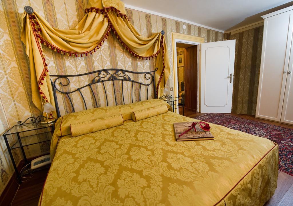 Locanda Antico Fiore Venesia Bagian luar foto